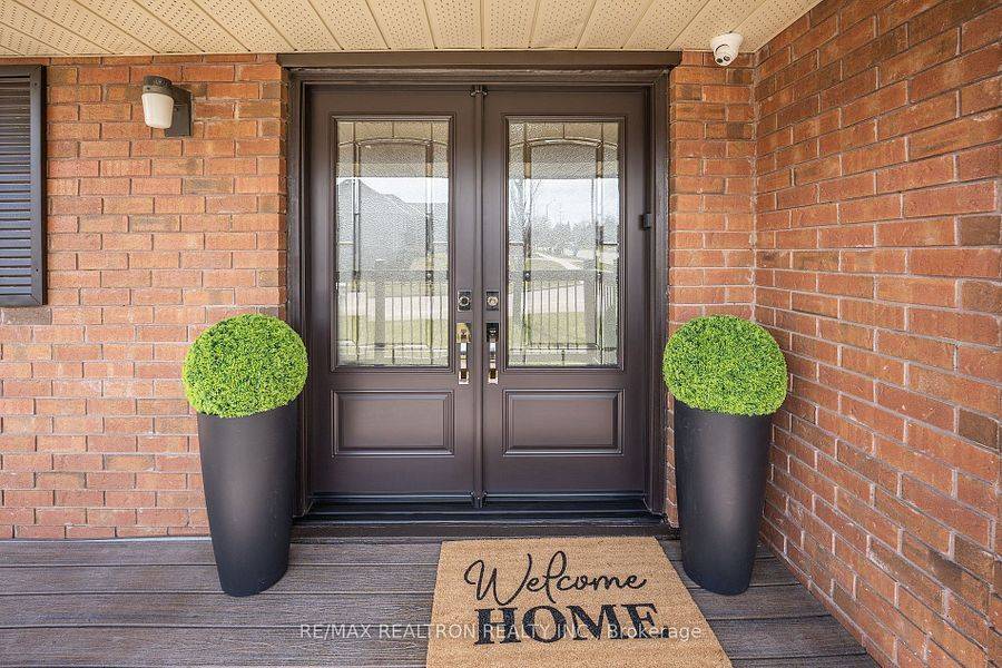 Barrie, ON L4N 6T6,21 Firman DR