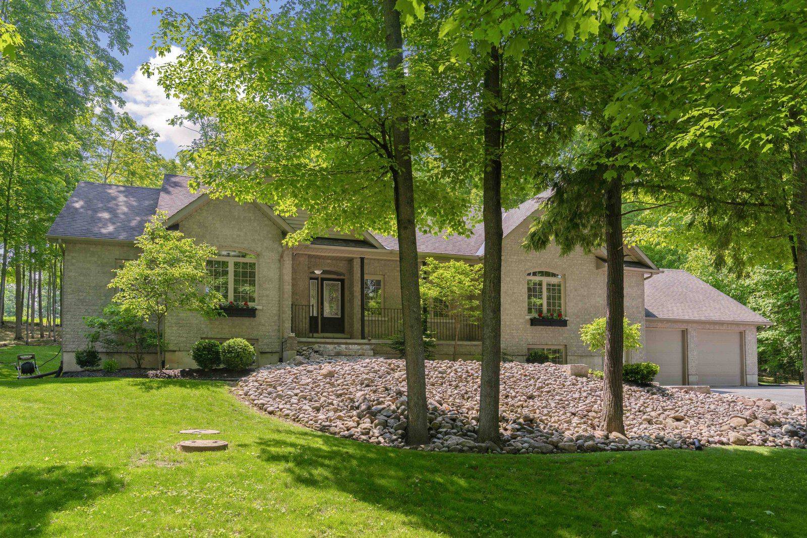 Cavan Monaghan, ON K9J 0E5,2317 Sherbrooke ST W