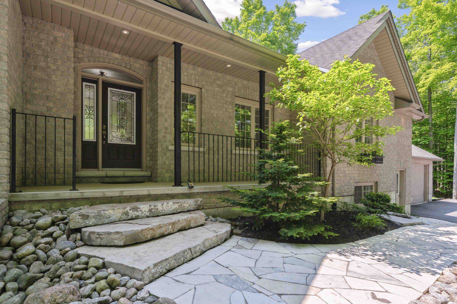 Cavan Monaghan, ON K9J 0E5,2317 Sherbrooke ST W