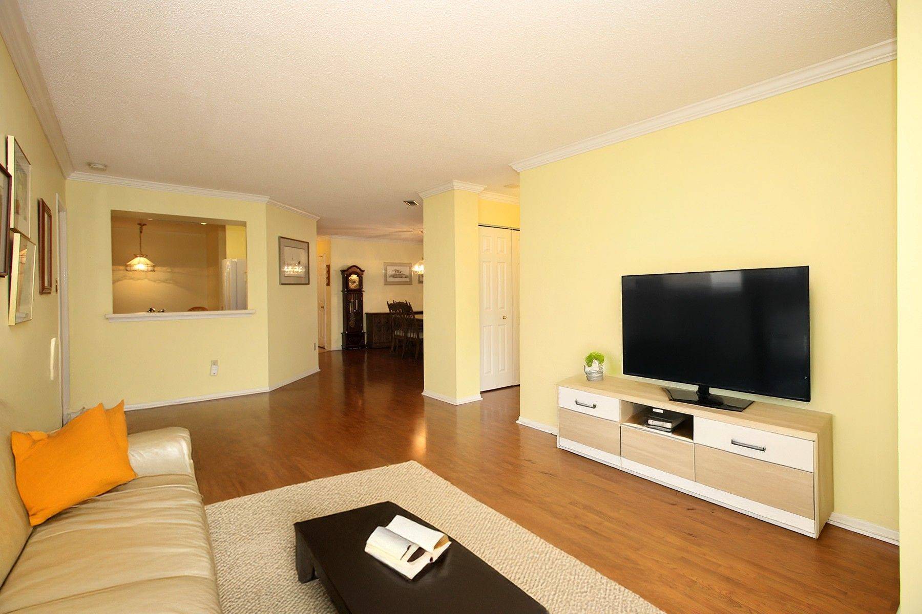 Markham, ON L3R 8H4,25 Austin DR #126