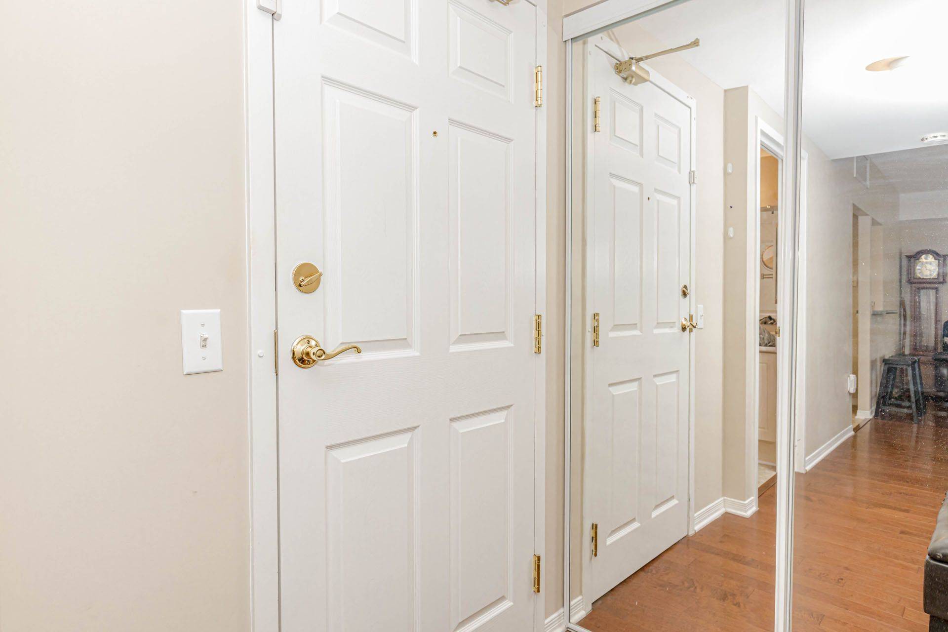 Milton, ON L9T 5H4,137 Martin ST #403