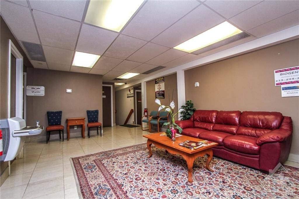 Ottawa Centre, ON K1R 5P1,508 Gladstone AVE #202