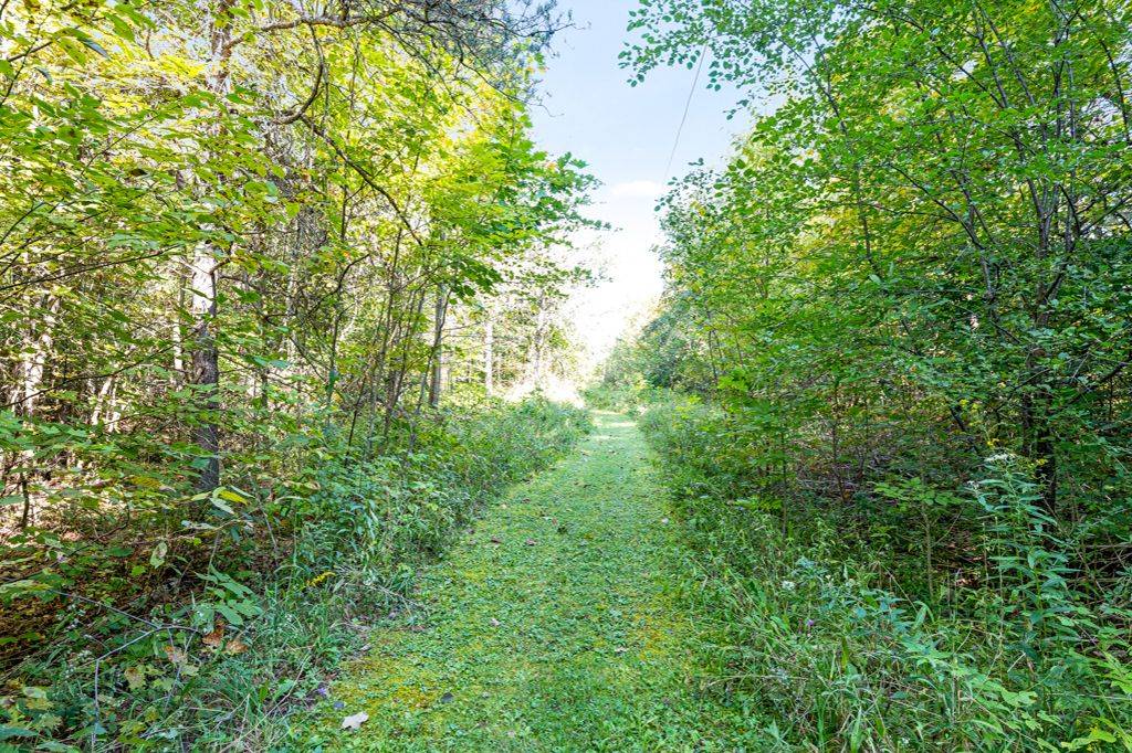Rideau Lakes, ON K0G 1V0,68 Penny LN