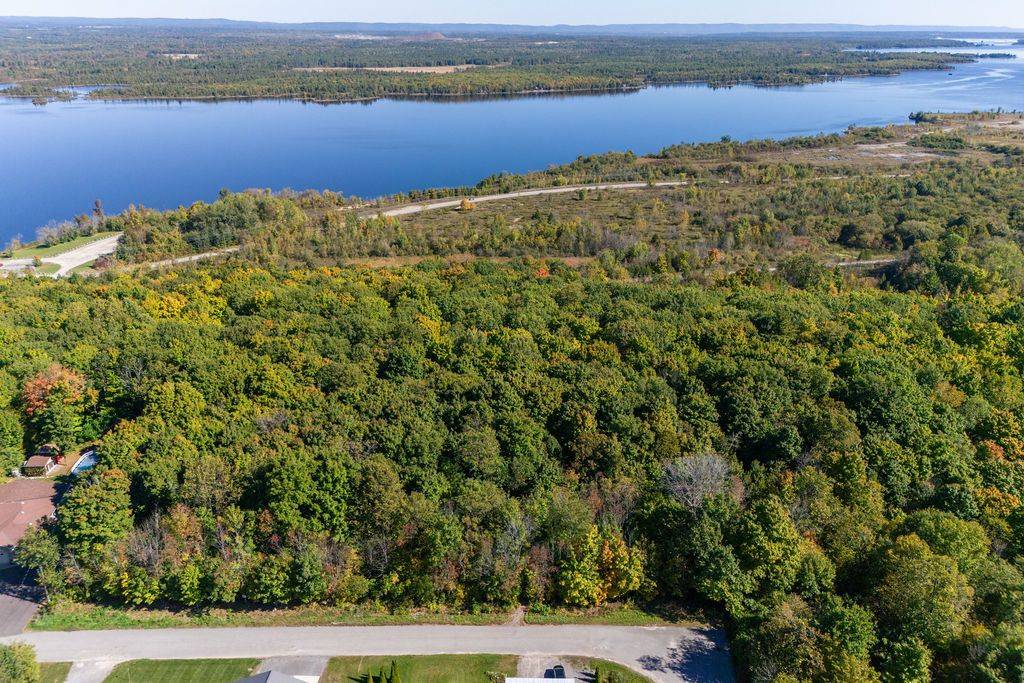 Mcnab/braeside, ON K0A 1G0,0 CENTRE ST