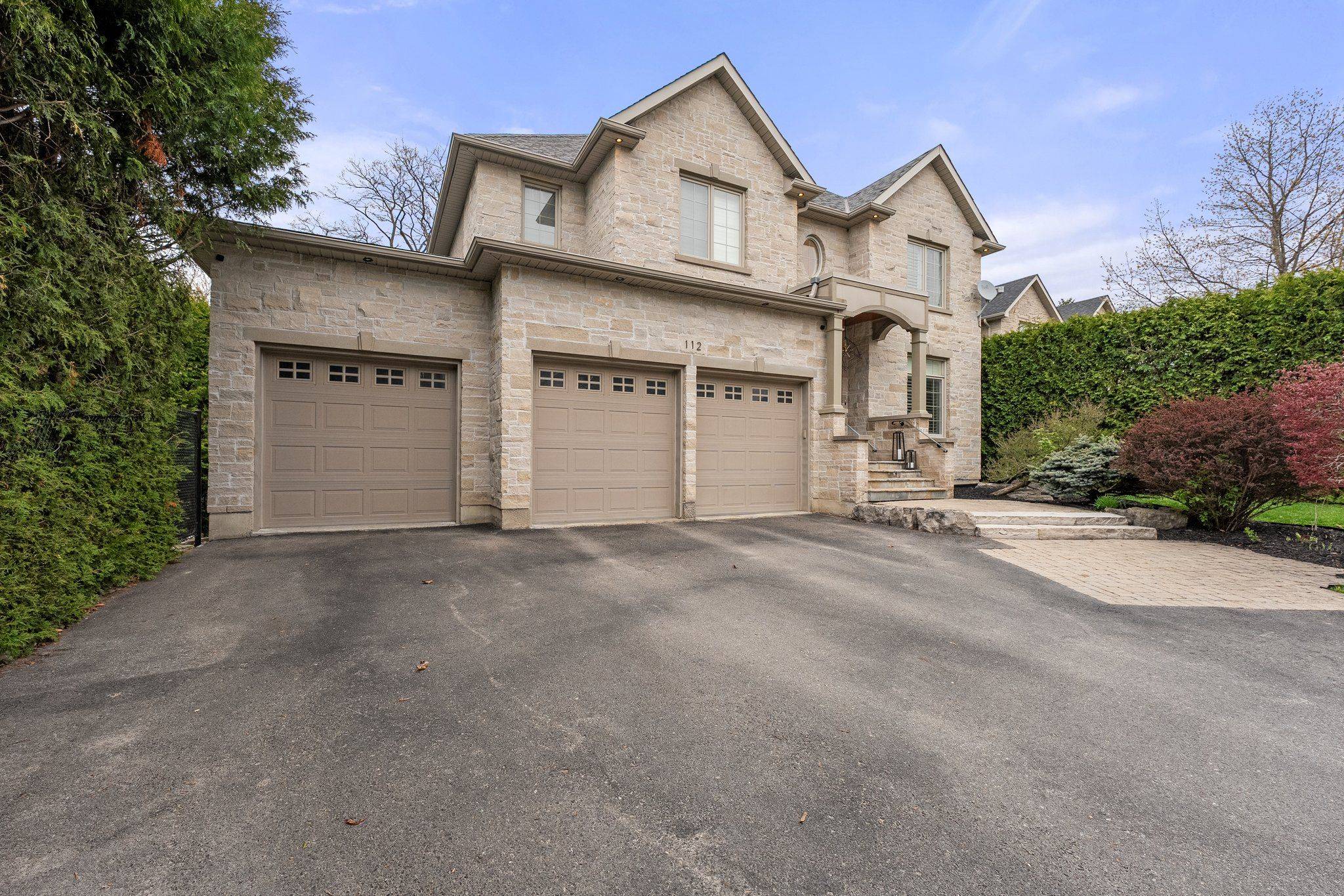 Aurora, ON L4G 2N3,112 Tyler ST