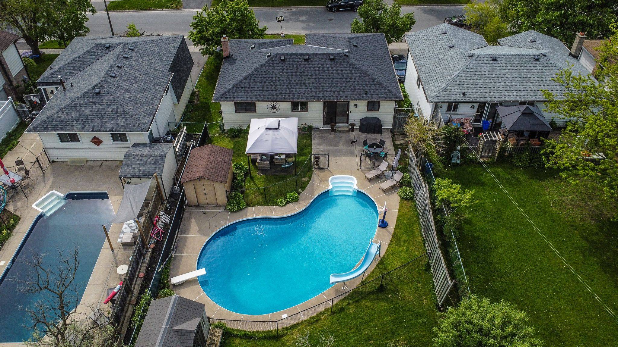 Peterborough East, ON K9L 1S4,2046 Meadowview RD