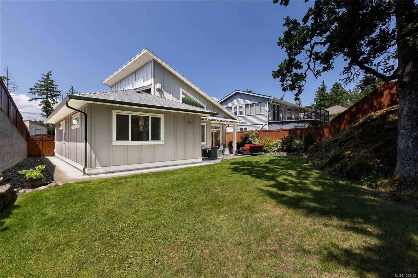 Langford, BC V9B 4X9,2568 Jeanine Dr