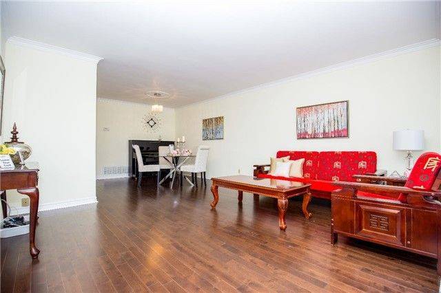 Toronto C15, ON M2M 2Y3,154 Bestview DR