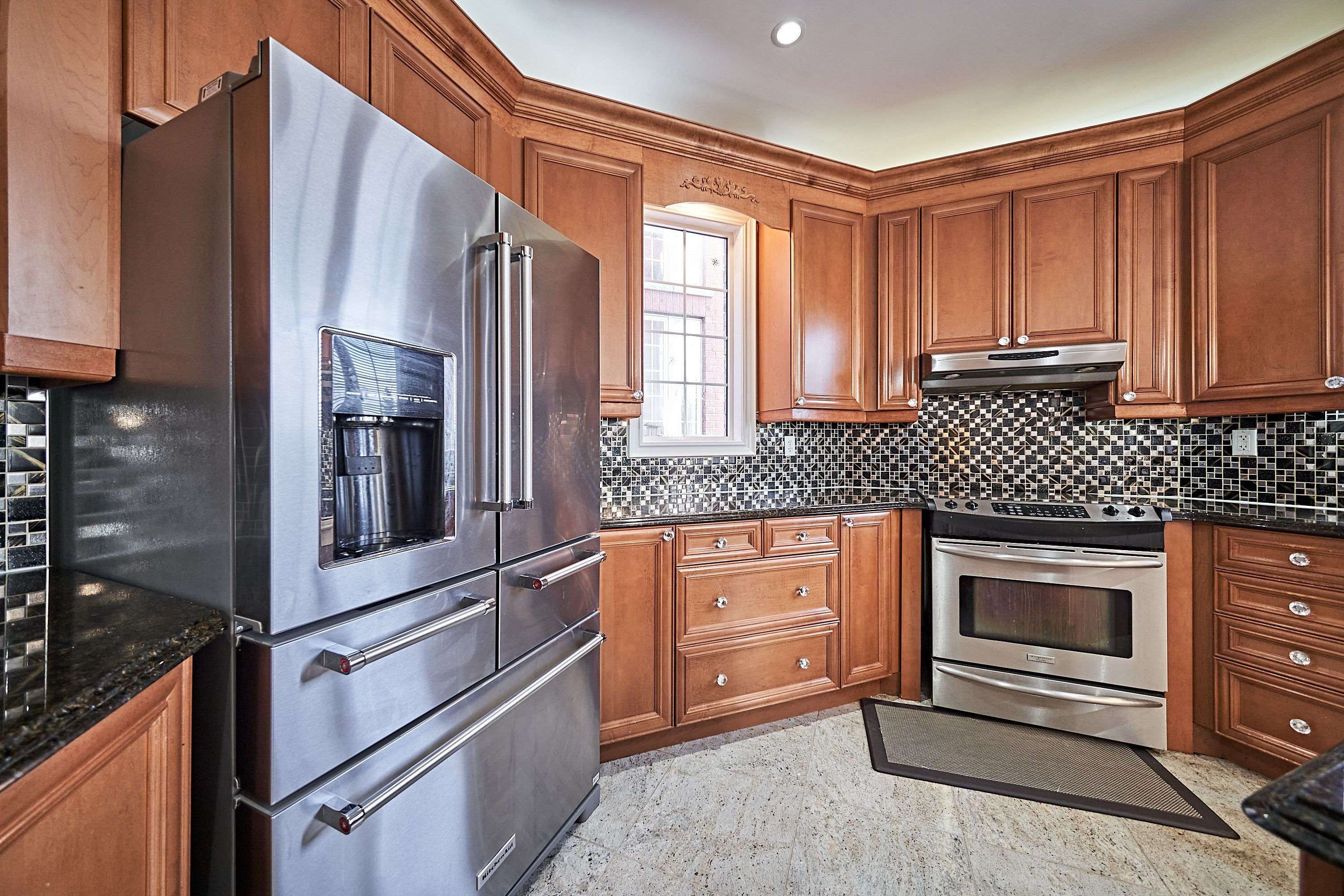 Whitby, ON L1P 1X5,47 Vineyard AVE
