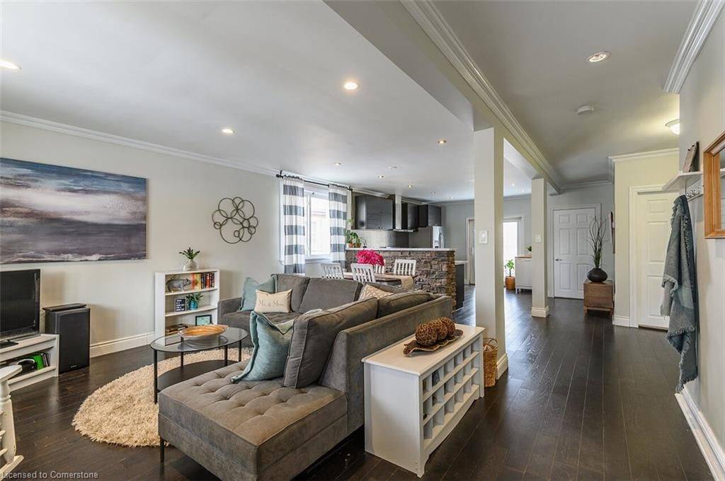 Hamilton, ON L8H 6T4,376 Talbot ST #Upper