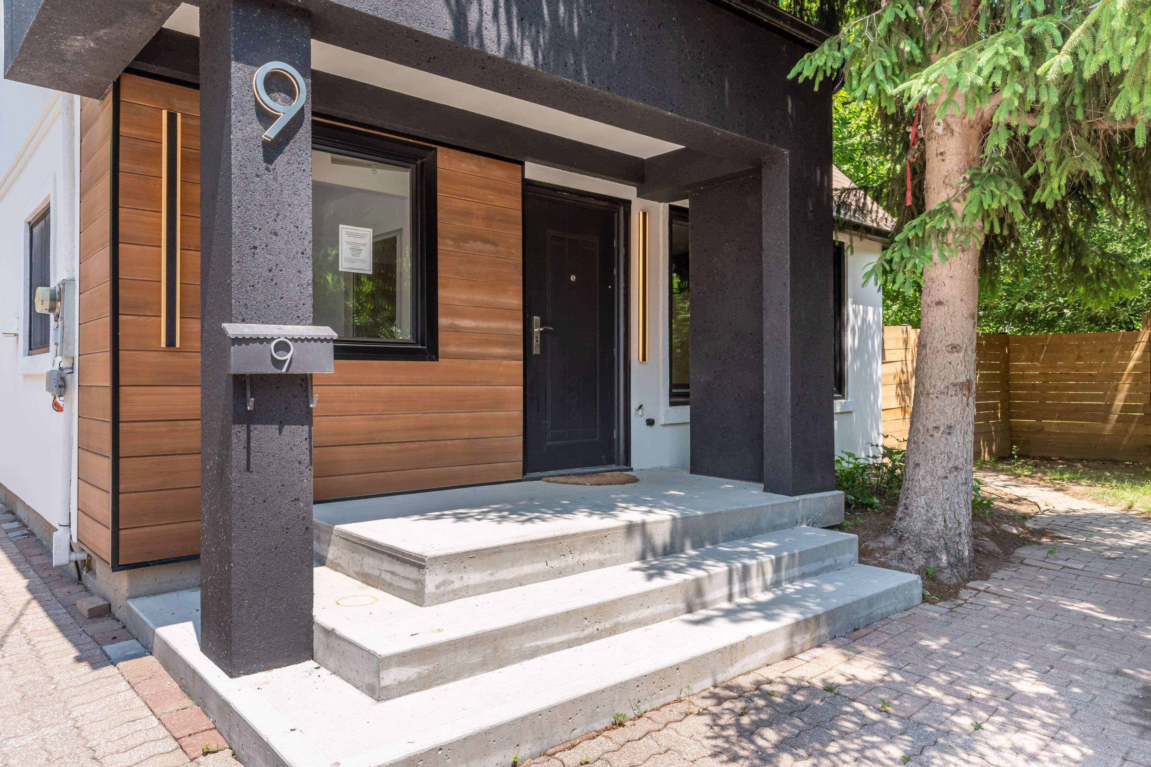 St. Catharines, ON L2R 1P3,9 Belfast CT