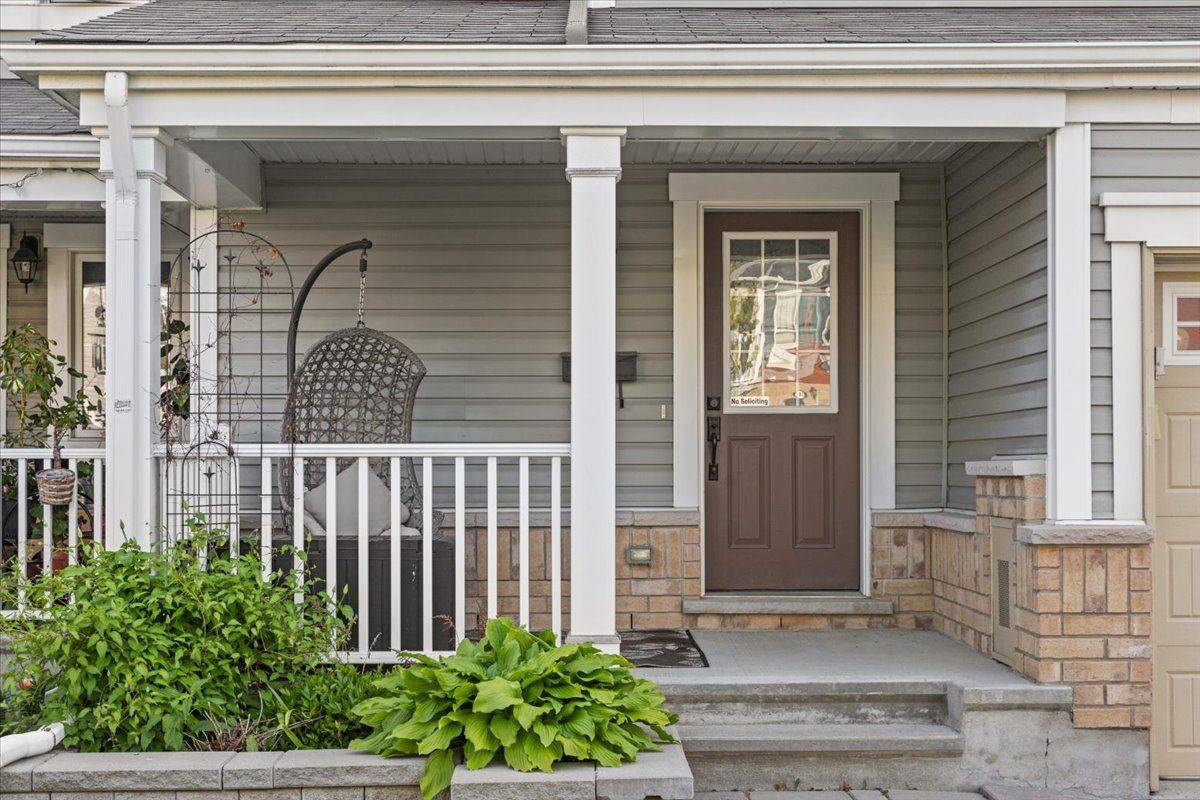 Orleans - Cumberland And Area, ON K4A 0W1,142 Eclipse CRES