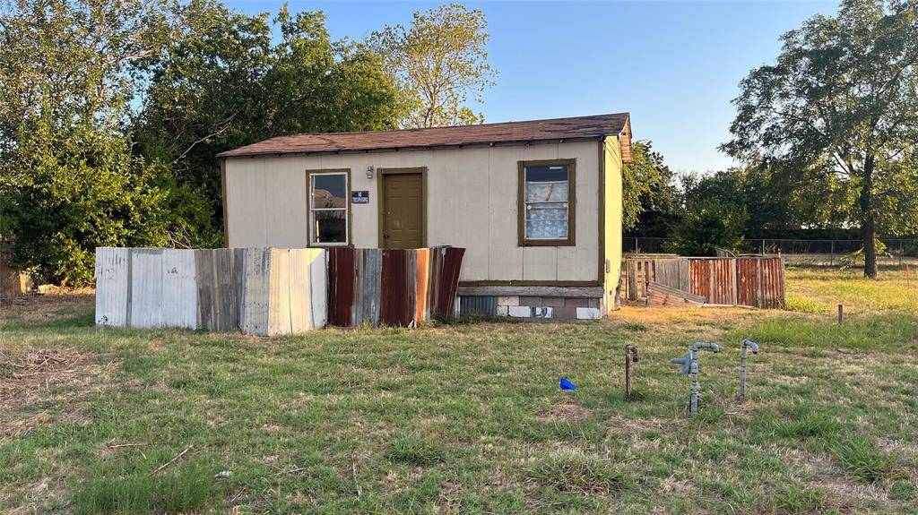 Bowie, TX 76230,402 W Wichita Street