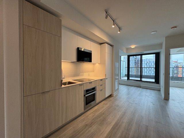 Toronto C08, ON M5A 0Y2,28 Eastern AVE #817