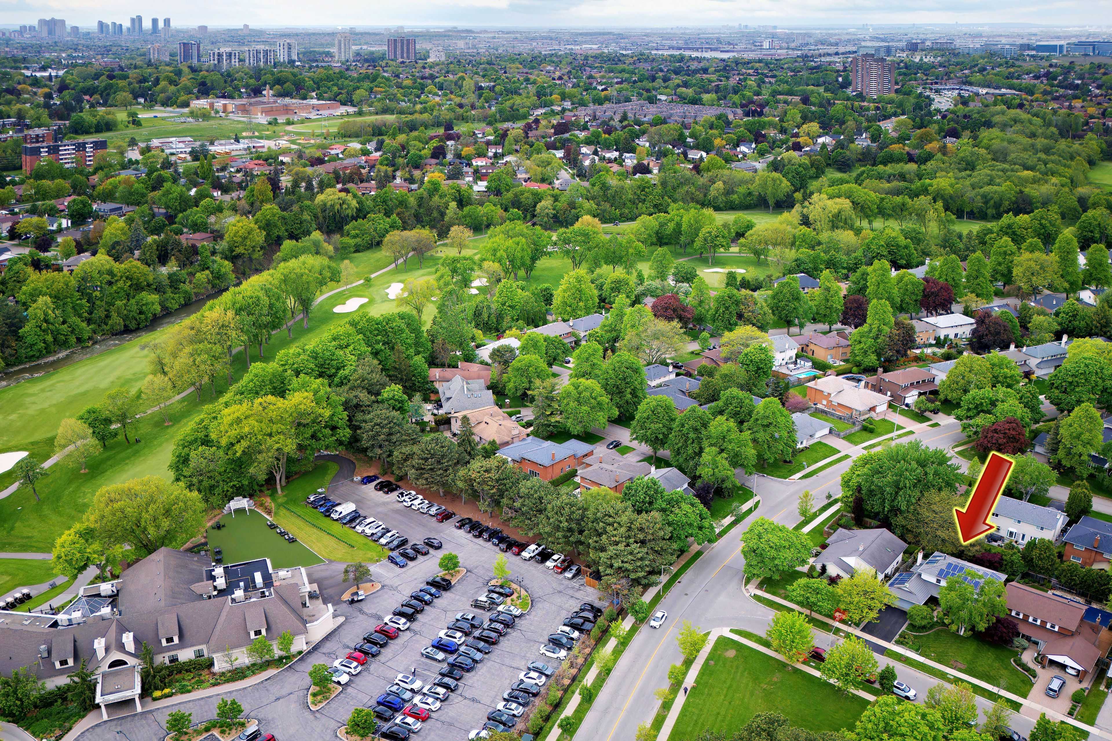 Toronto W08, ON M9C 2X8,56 Silverthorne Bush DR