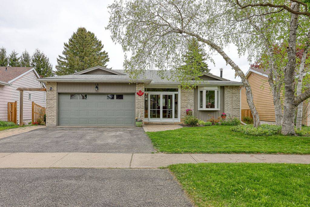 Kitchener, ON N2N 1L3,18 Charnwood CT