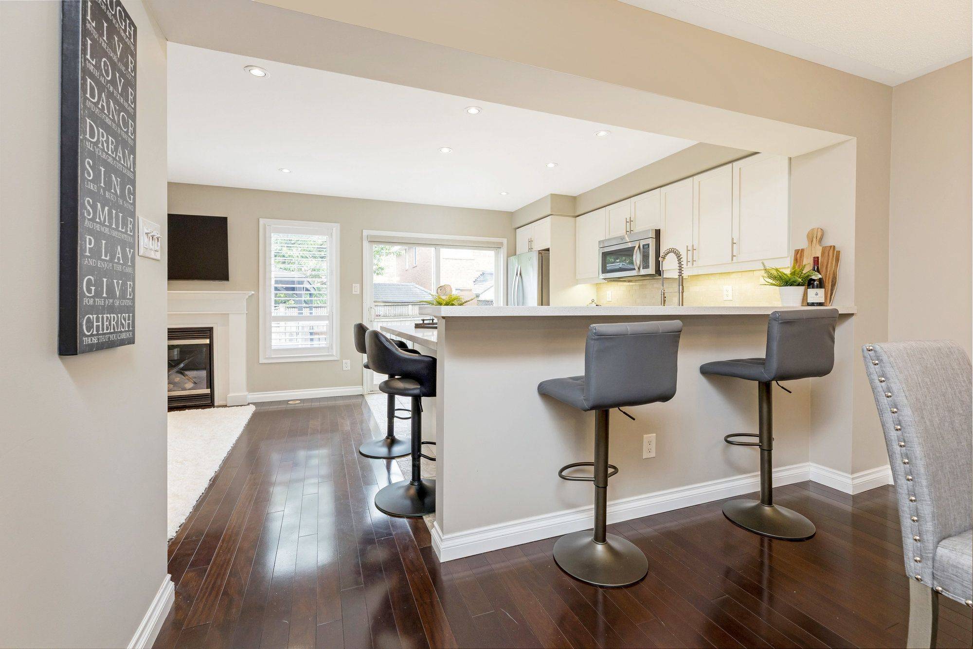 Milton, ON L9T 0K7,920 Burrows Gate