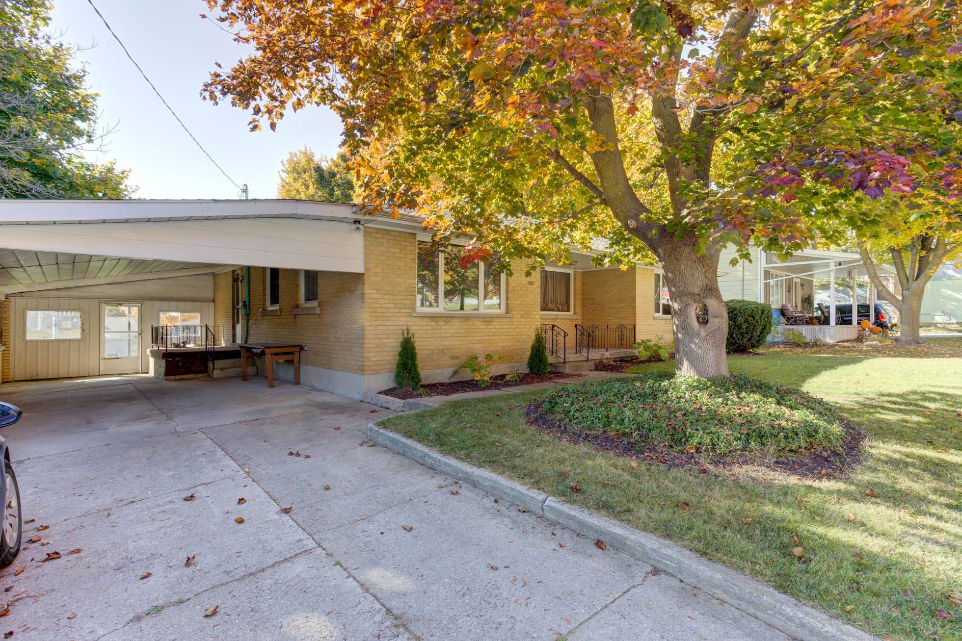 Wellington North, ON N0G 2L3,385 Main ST S