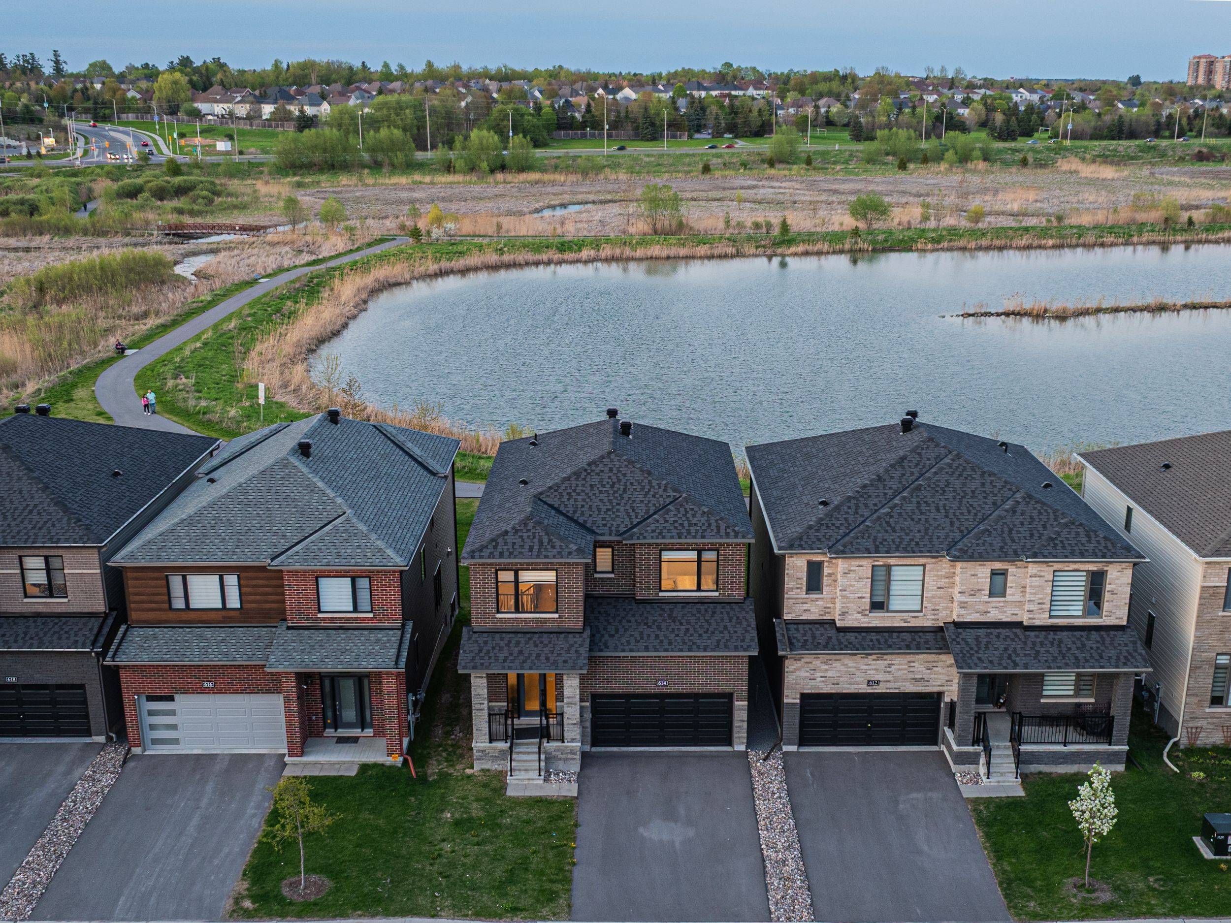 Kanata, ON K2T 0R2,614 Winterset RD