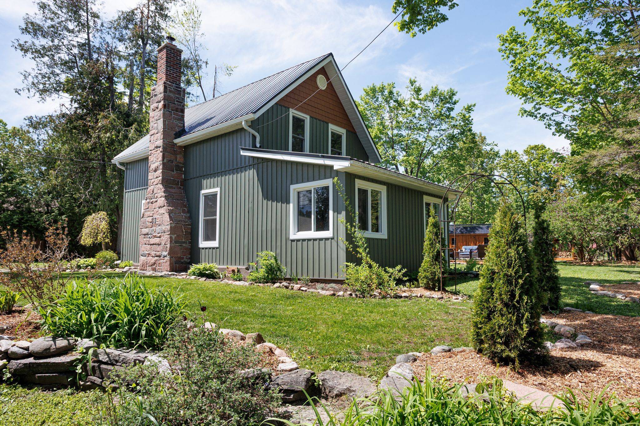 Kawartha Lakes, ON K0M 1N0,13 Jordan ST