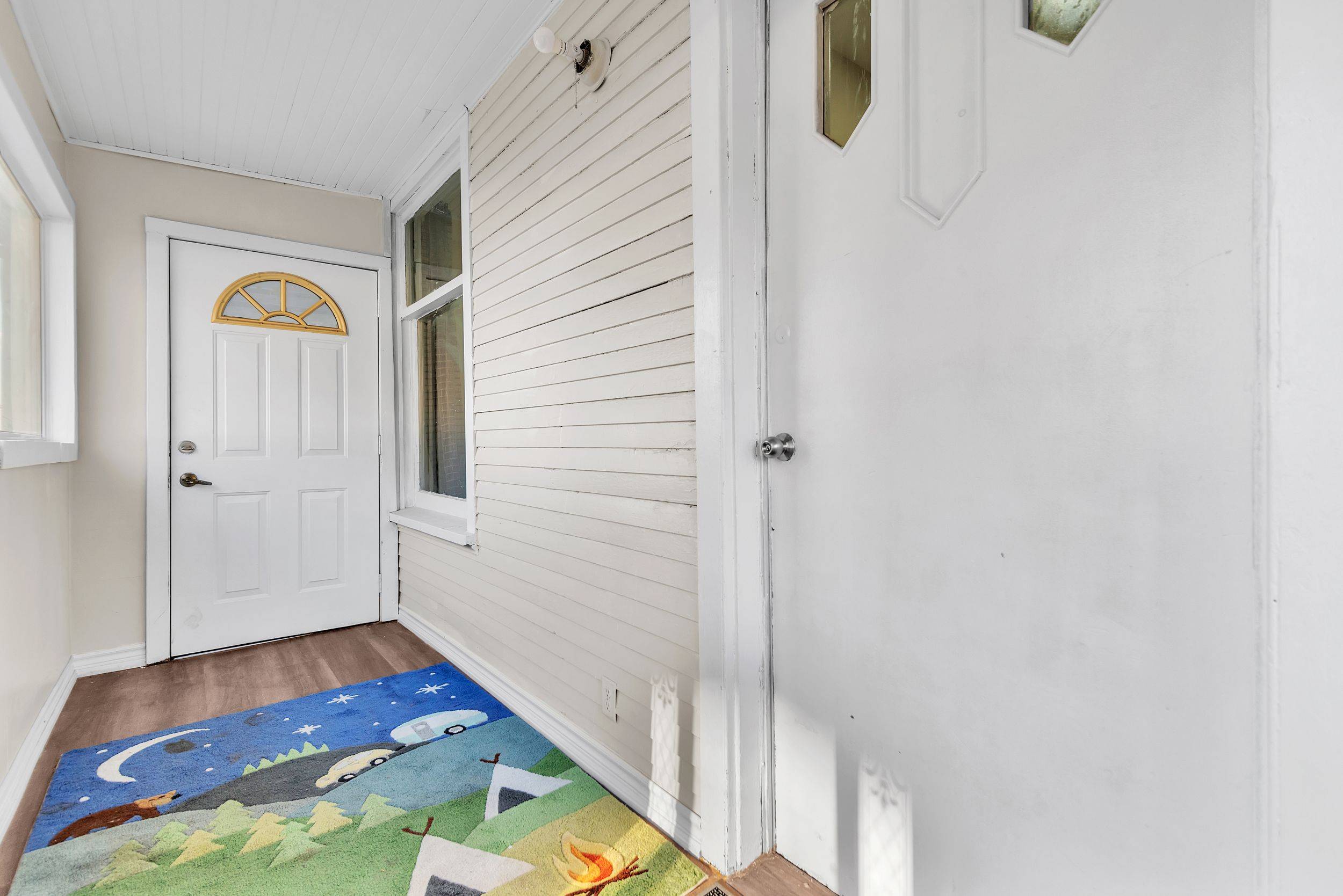 Hamilton, ON L8L 4H1,224 Burlington ST E