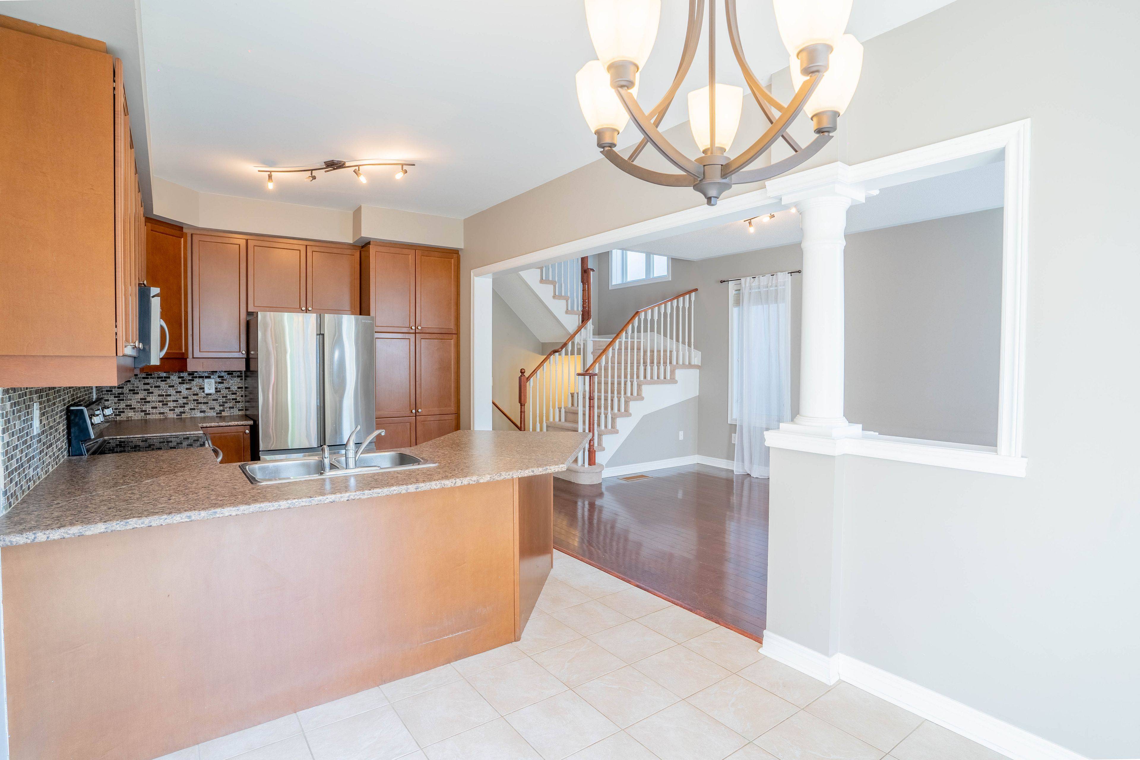 Whitby, ON L1N 0H6,160 Harbourside DR