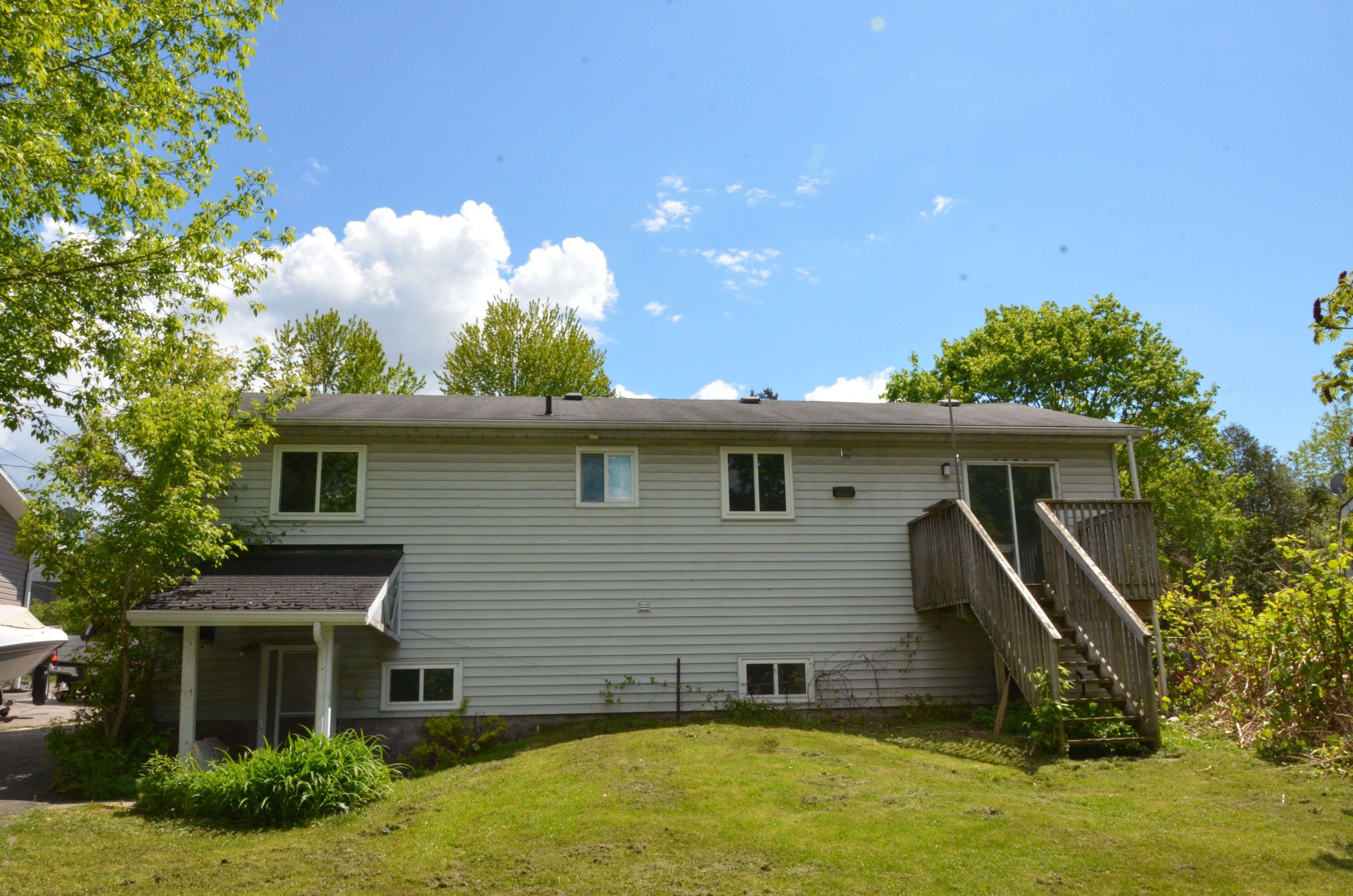 Barrie, ON L4N 3X8,216 Foster DR