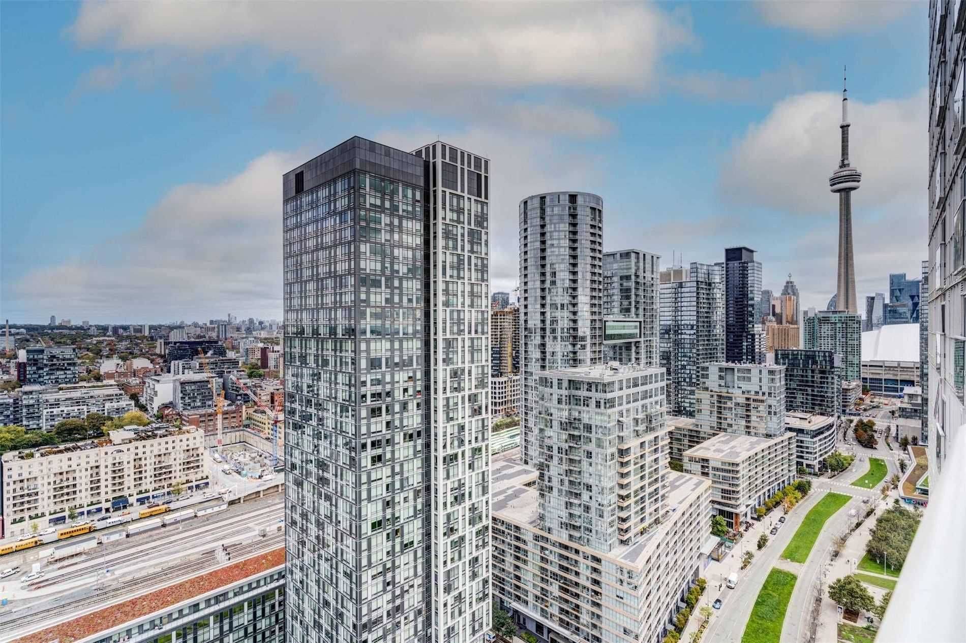 Toronto C01, ON M5V 0J9,85 Queens Wharf RD #3608