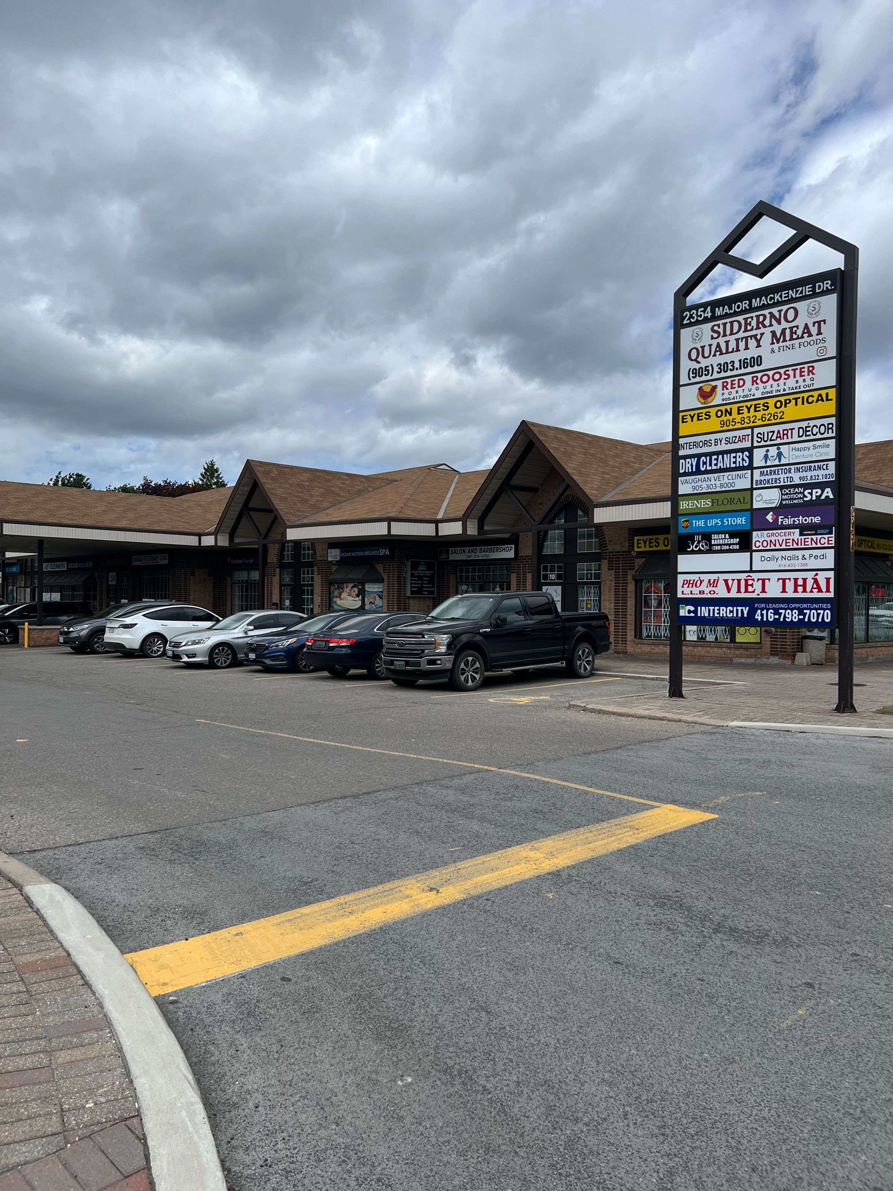 Vaughan, ON L6A 1W2,2354 Major Mackenzie DR #5