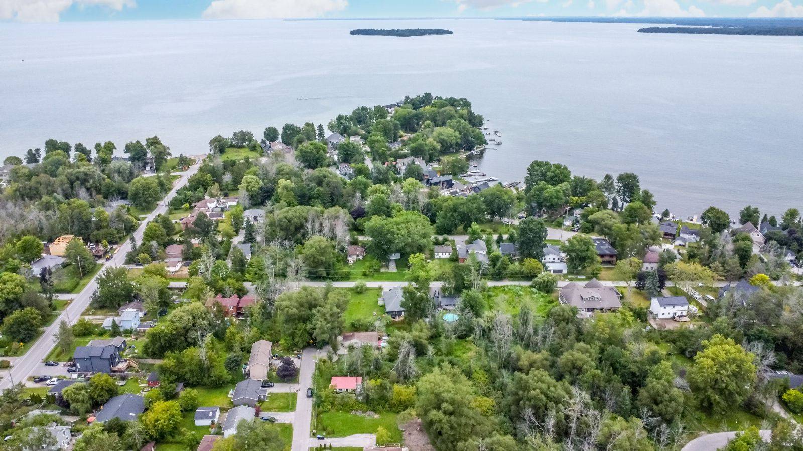 Innisfil, ON L9S 2E9,677 Reid ST