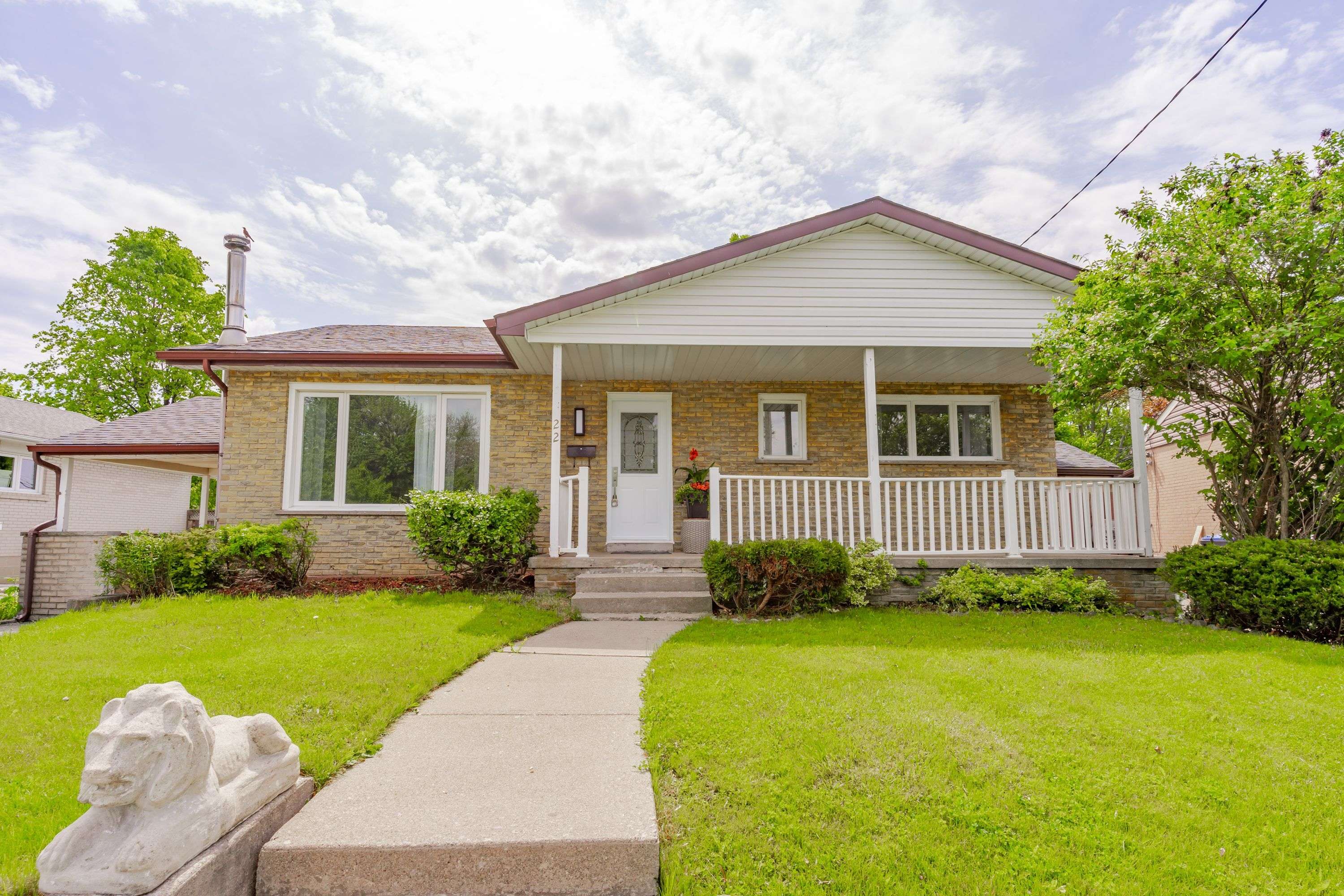 Brampton, ON L6W 2Z1,22 Carlyle CRES