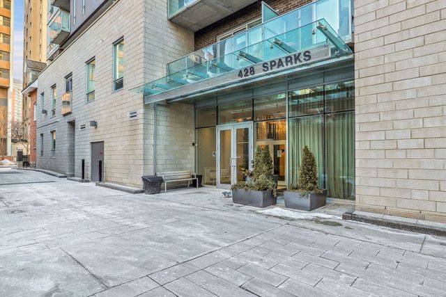 Ottawa Centre, ON K1R 0B3,428 Sparks ST S #706