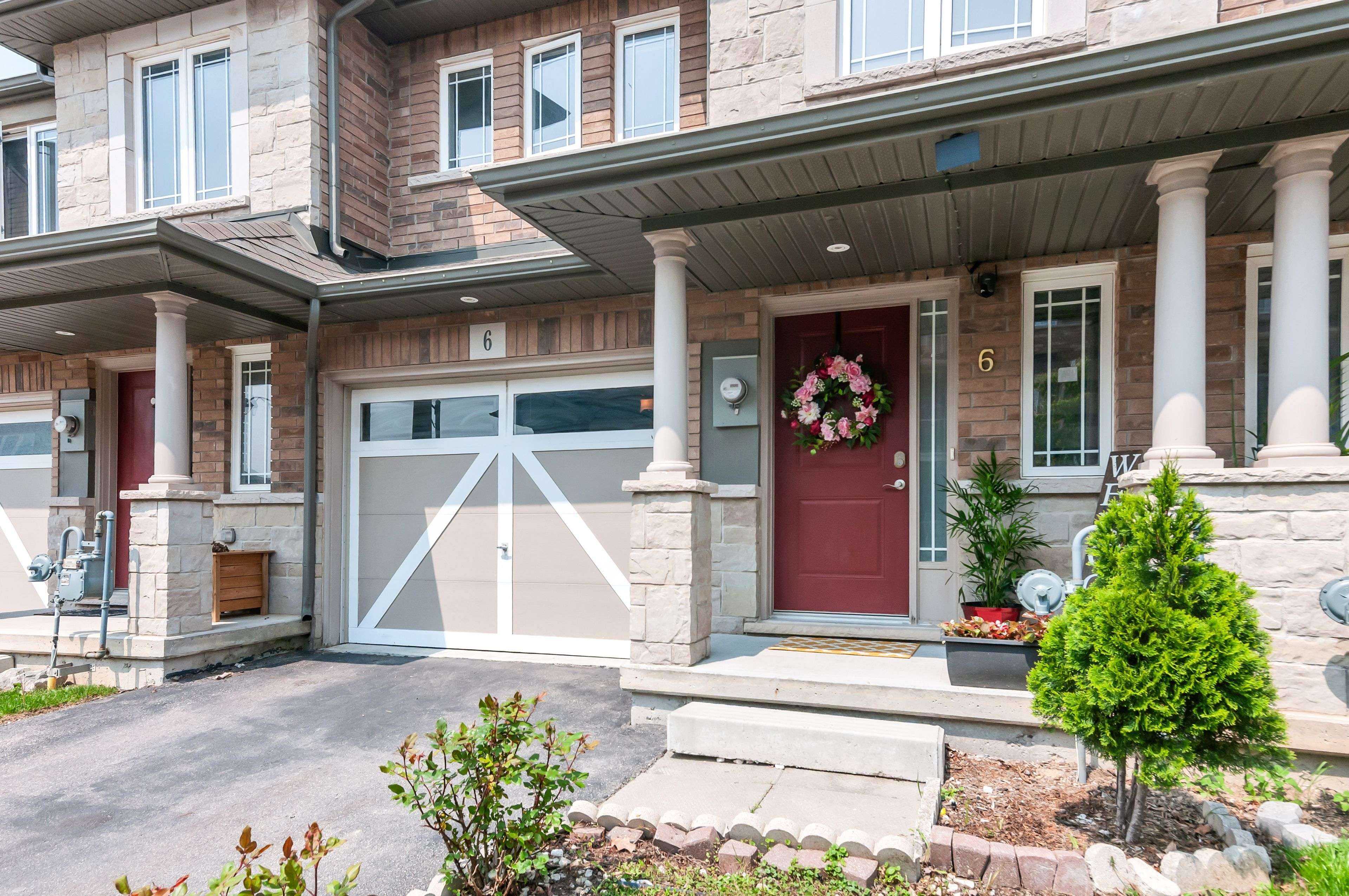 Hamilton, ON L0R 1P0,6 Bloom CRES