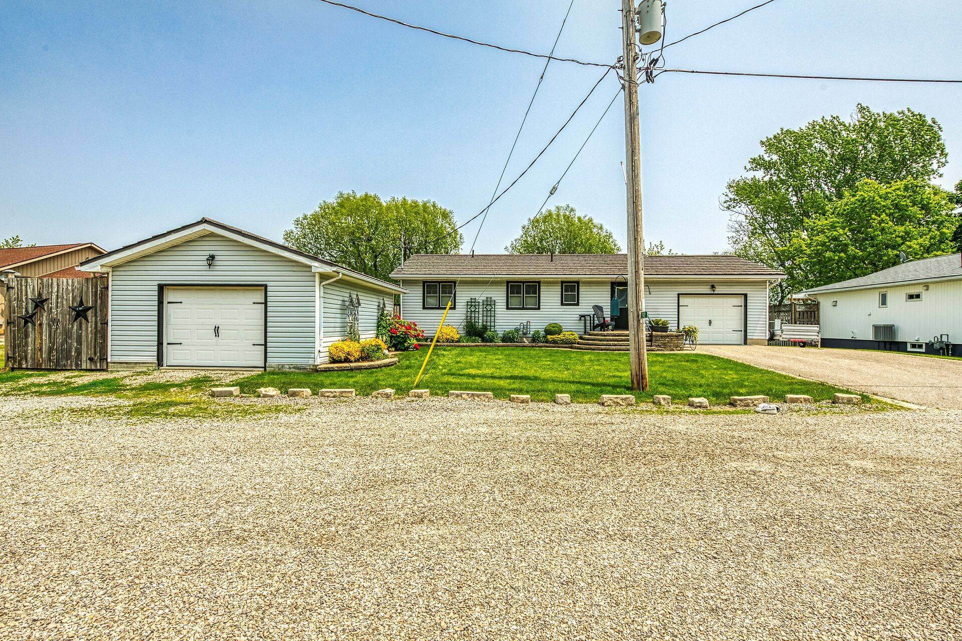 Haldimand, ON N0A 1P0,92 Hoover Point LN