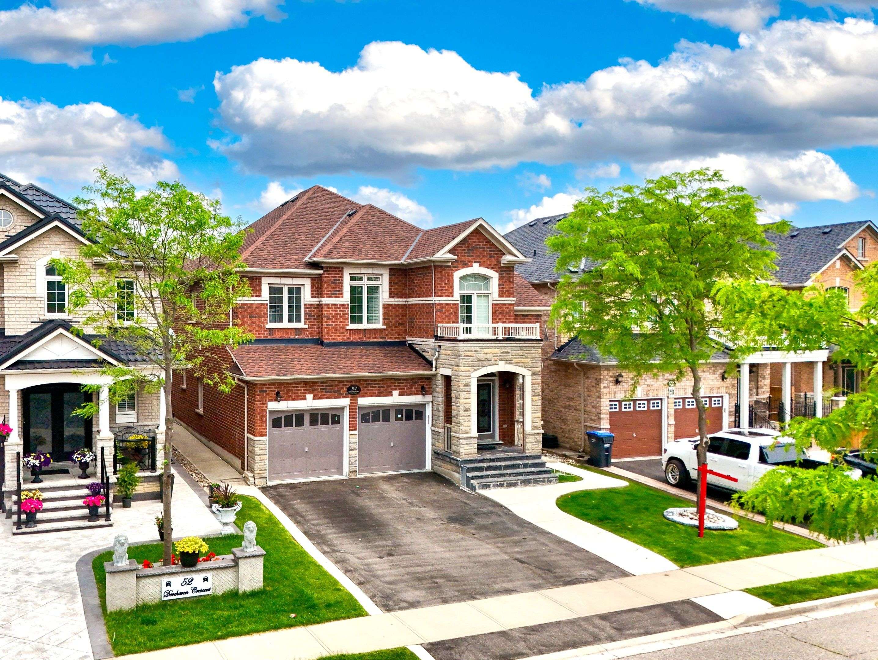 Brampton, ON L6P 2N8,54 Dovehaven CRES