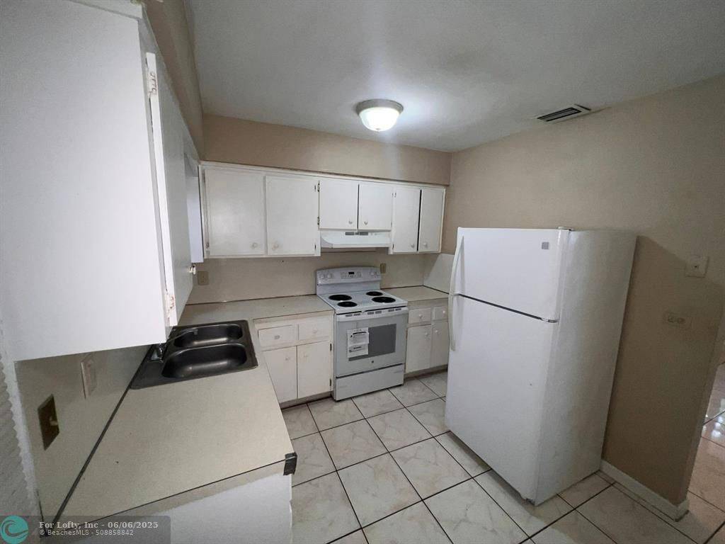 Miramar, FL 33023,3450 SW 62nd Ave  #1