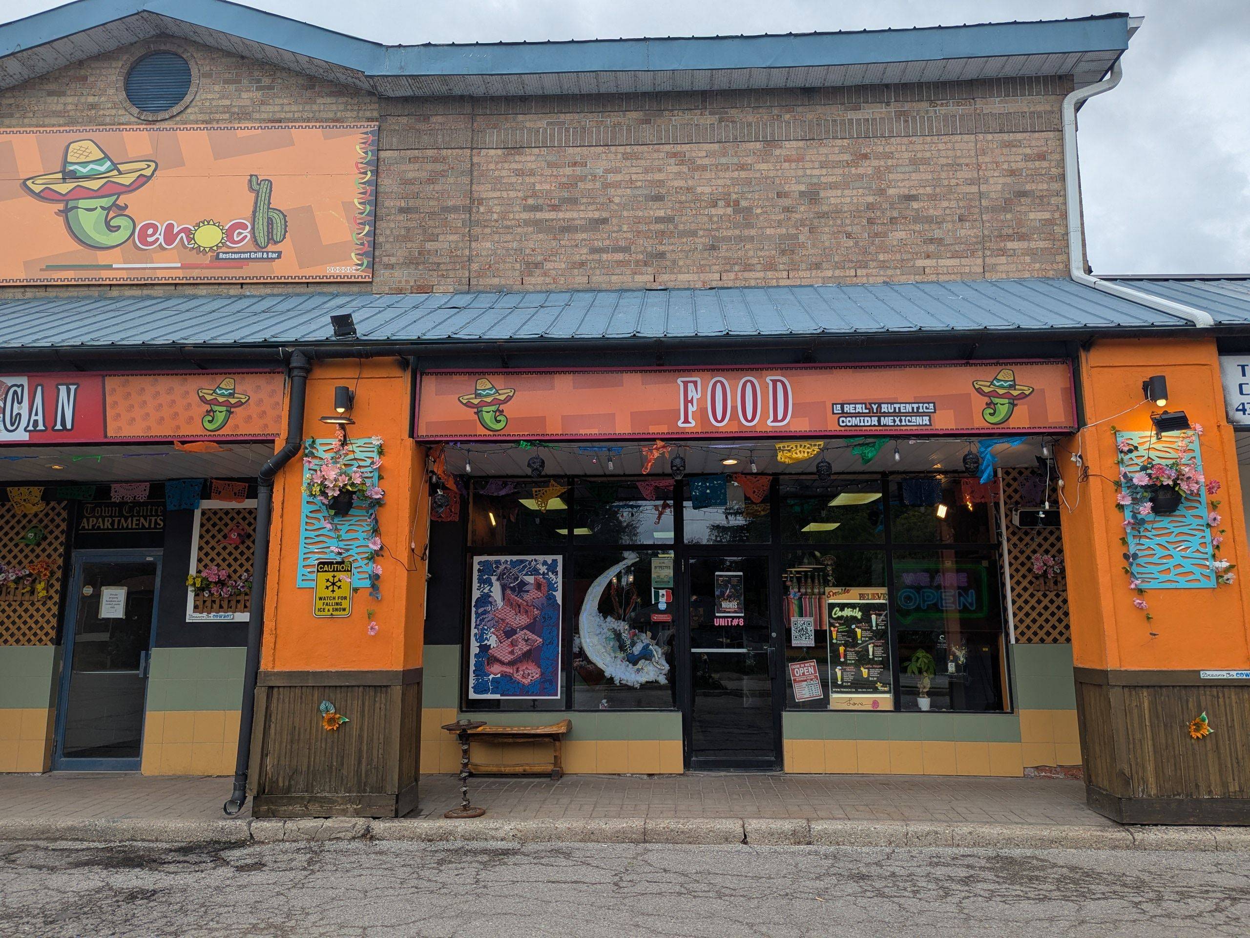 Innisfil, ON L9S 1V3,945 Innisfil Beach RD #7/8
