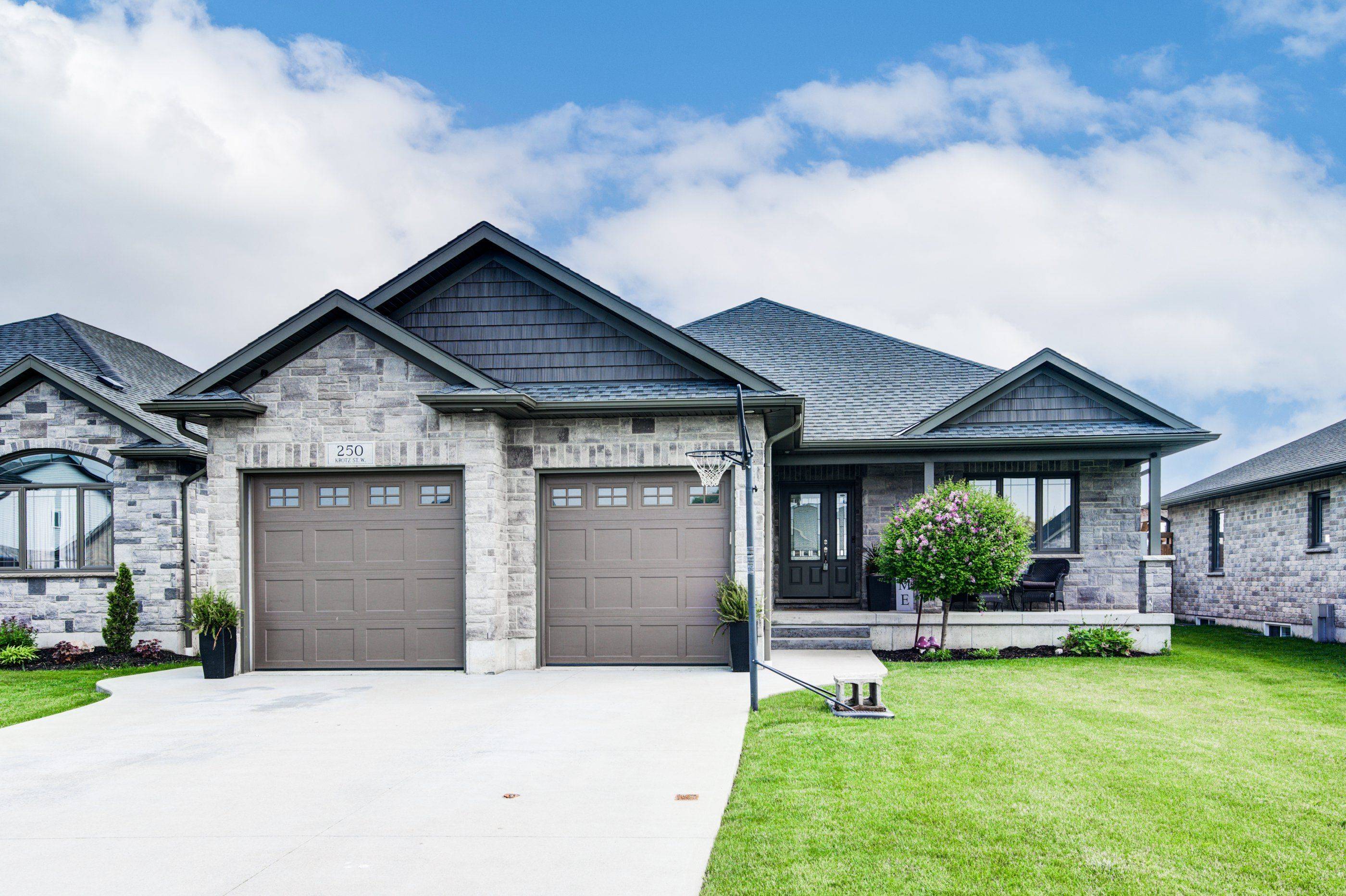 North Perth, ON N4W 0E1,250 Krotz ST W