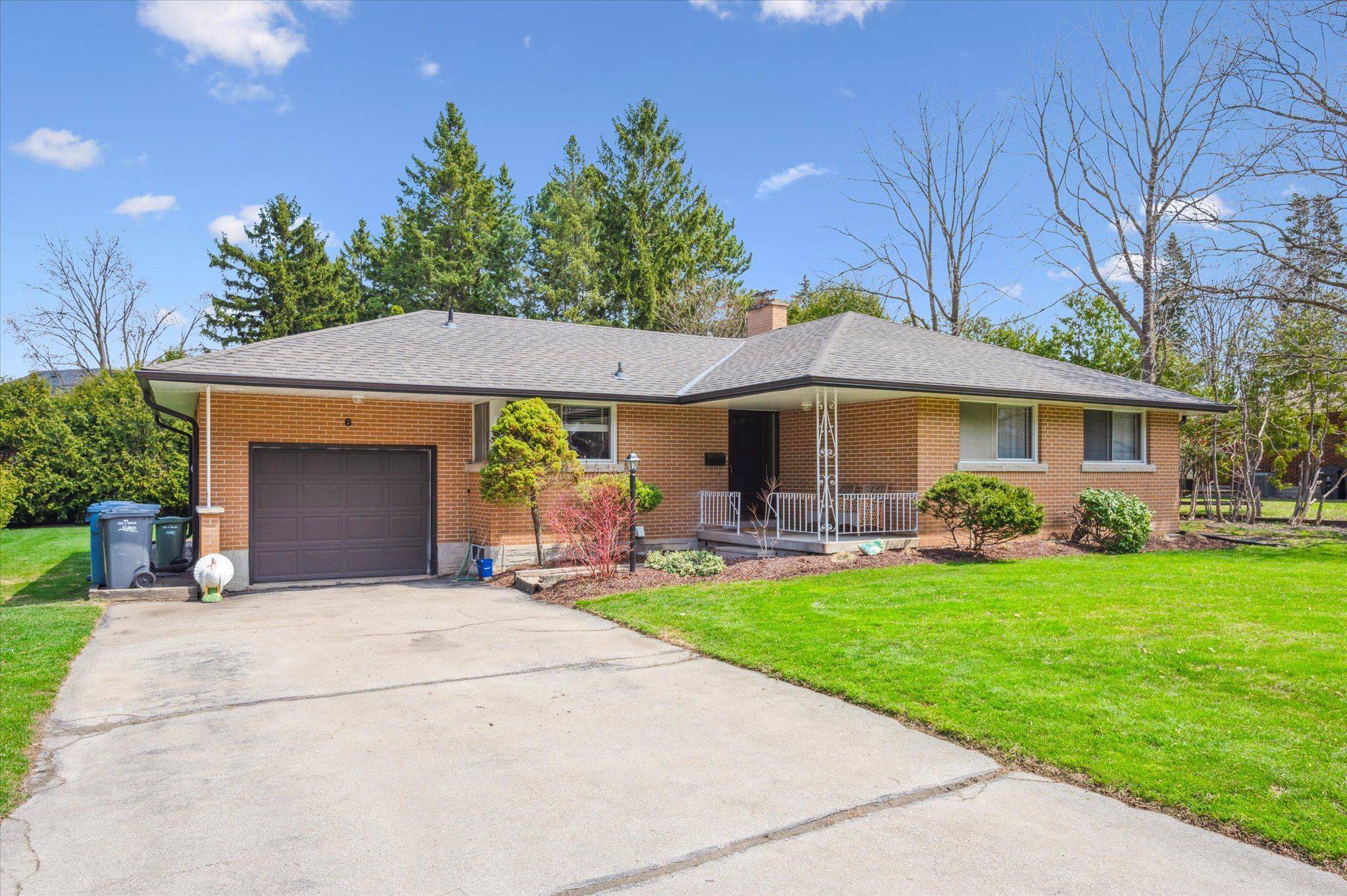 Guelph, ON N1G 2M6,6 Evergreen DR