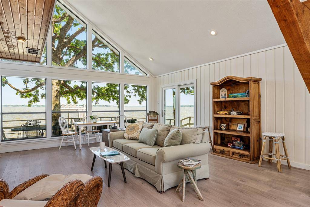 Tool, TX 75143,513 Winding Shore Drive