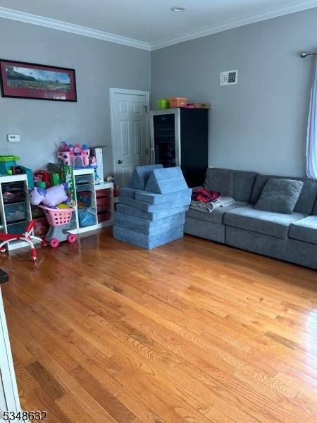 Nutley Twp., NJ 07110,14 Essex St