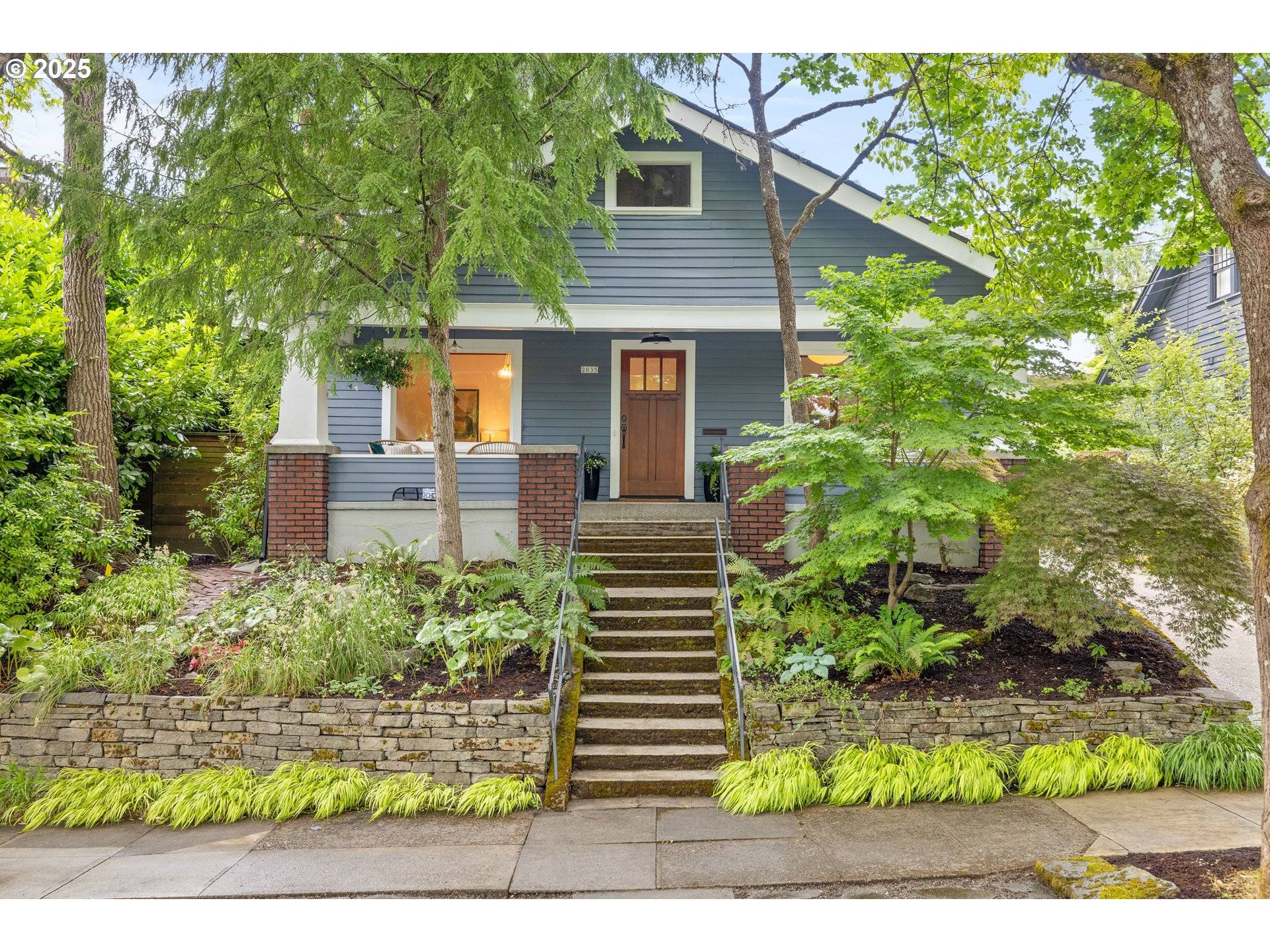 Portland, OR 97214,2035 SE GRANT ST