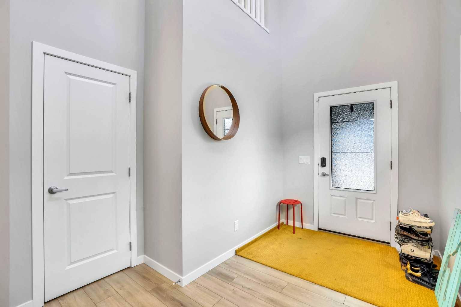 Calgary, AB T3M2Z9,217 Magnolia Heath SE