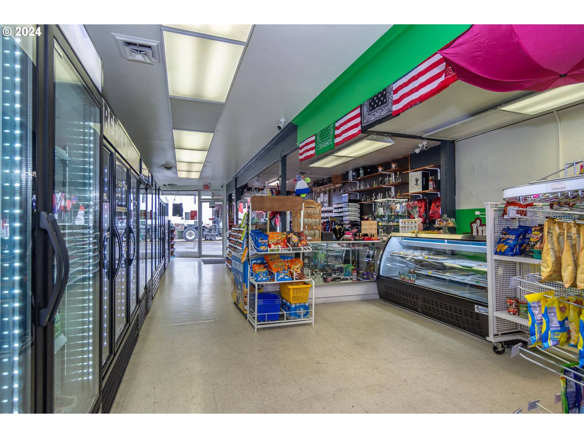 Roseburg, OR 97470,831 SE CASS AVE