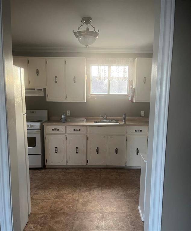 Embree, NL A0G2A0,95 Main Street