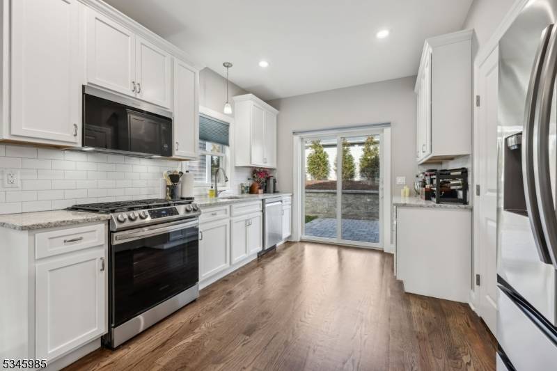 Boonton Town, NJ 07005,5 Banks Dr #3
