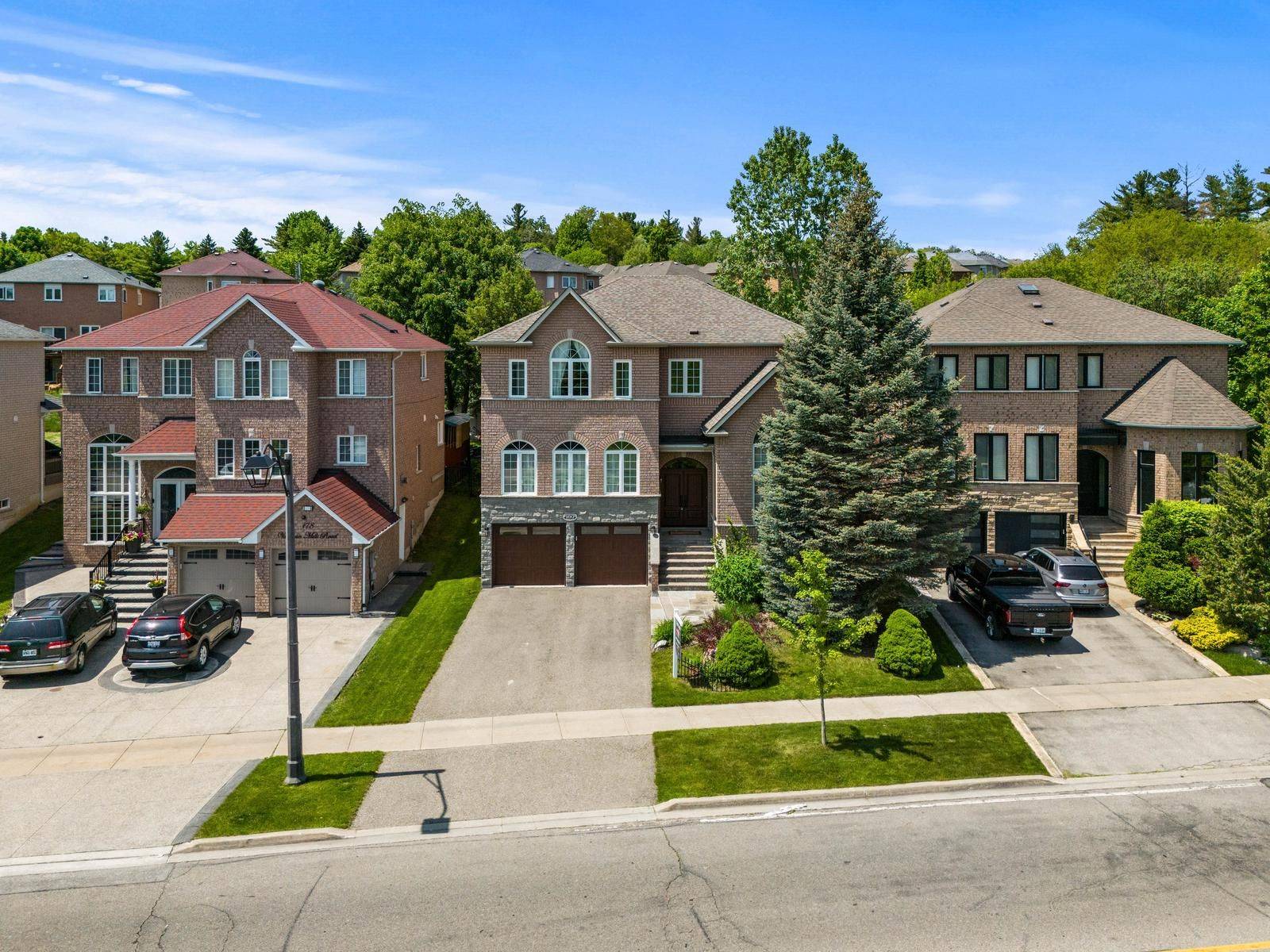 Vaughan, ON L4H 1K2,180 Vaughan Mills RD
