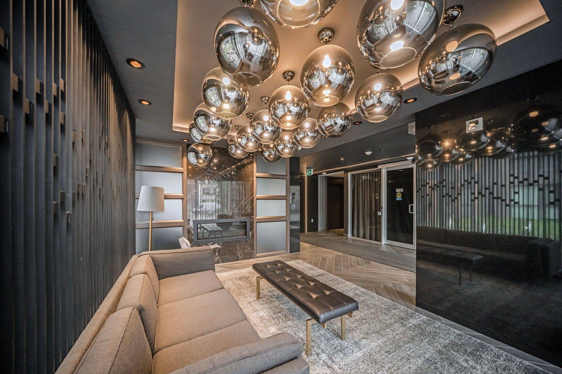 Oakville, ON L6H 0W6,210 Sabina DR #317