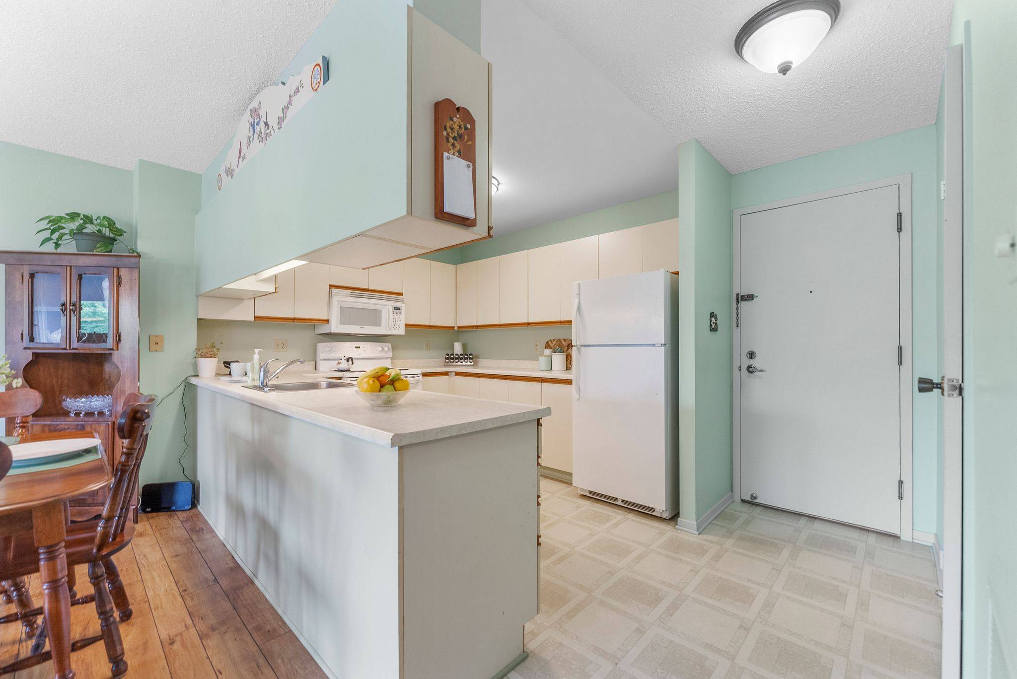 Arnprior, ON K7S 2L7,124 Daniel ST S #301