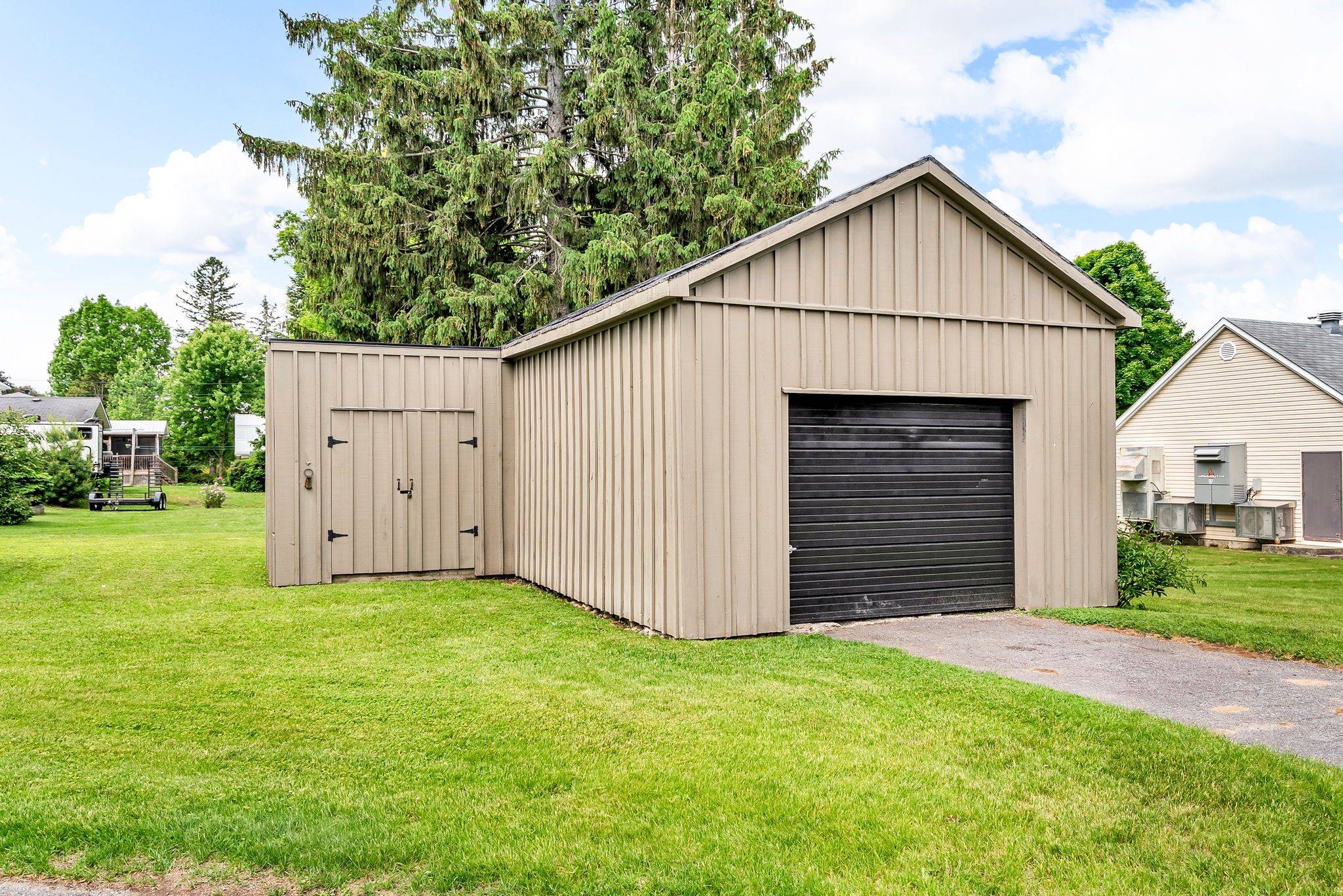 North Glengarry, ON K0C 1T0,21 Peter ST